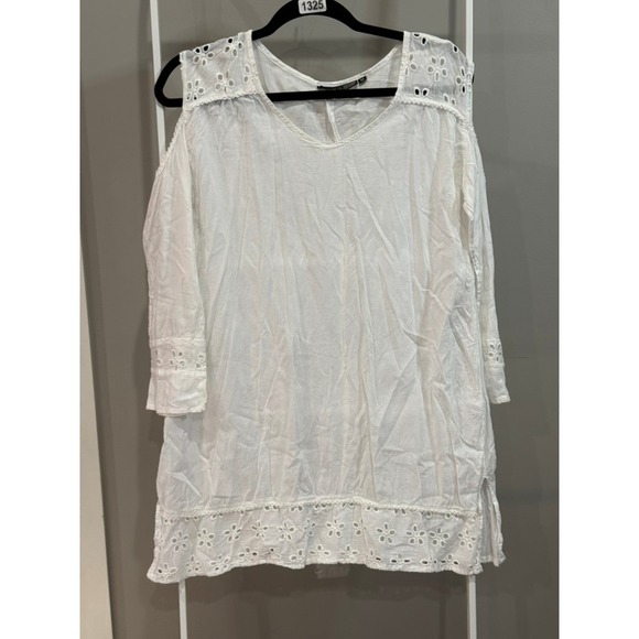 S.R. Fashion Tops - SRFashion White Cotton Eyelet Cold Shoulder Tunic M Boho Embroidered Cottagecore